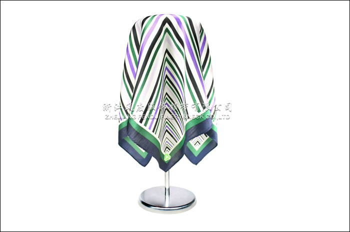 伊泰集團 真絲中方巾 規(guī)格：60x60cm